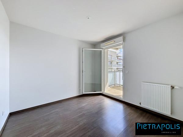 T3 de 70 m² - VAULX-EN-VELIN LA SOIE - BALCON - GARAGE