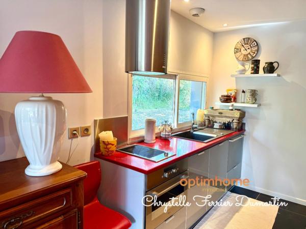 Maison de 206 m2 - 4 chambres - 1 studio indépendant - Piscine - CARBON BLANC