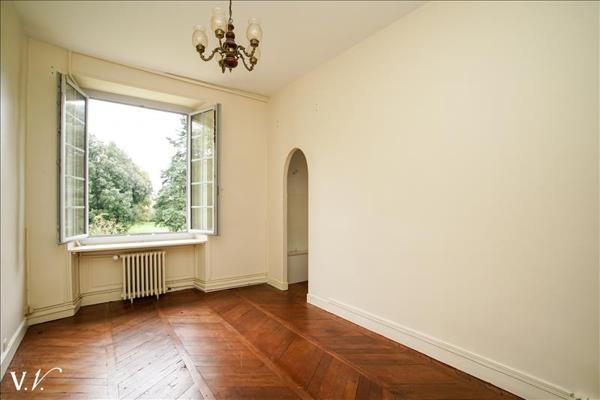 Maison à vendre 800 000 € Ballan-Miré 10 p 258 m² DPE E