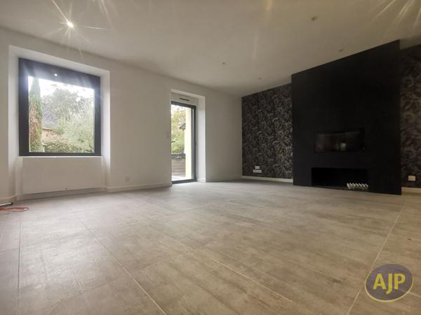 Location maison Noyal Chatillon Sur Seiche : 1 920 € - AJP Immobilier Pacé