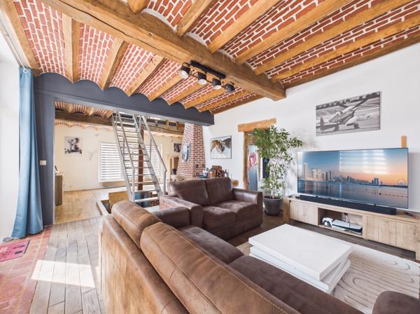 Maison
         8 pièces
        - 229 m² Bien prestige 890 000 €*