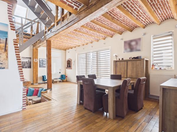 Maison
         8 pièces
        - 229 m² Bien prestige 890 000 €*