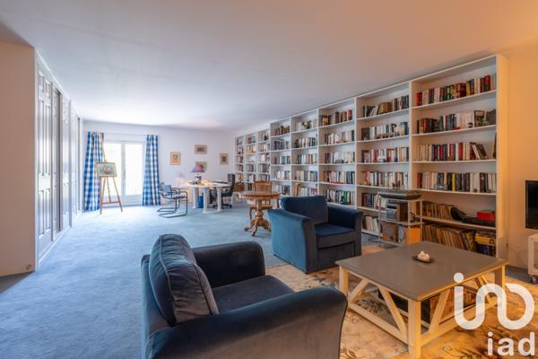 Maison à vendre 10 pièces 289 m² Saint-Saturnin-lès-Avignon