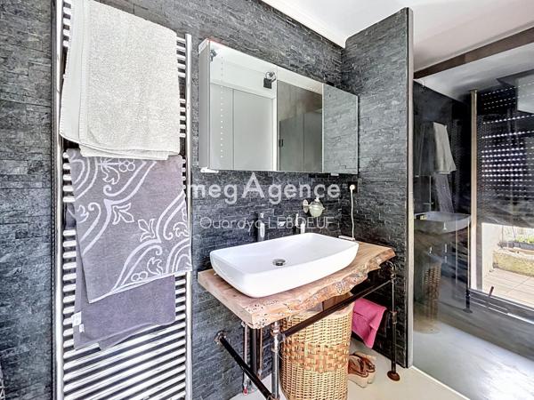 Maison à FONTENAY-SAINT-PERE, 78440 - 6 pièces 73m²