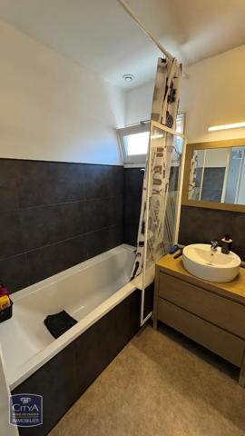 Maison à louer 2 pièces 57m² Douai (59500)