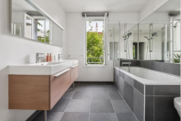 Location Maison de ville Paris 16 7 Pièces 157.61 m²