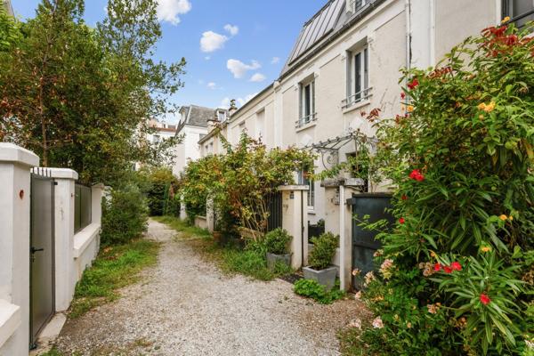 Location Maison de ville Paris 16 7 Pièces 157.61 m²