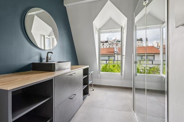 Location Maison de ville Paris 16 7 Pièces 157.61 m²
