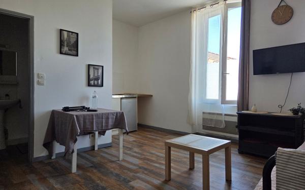 Immeuble à vendre    6 pièces •  La Rochelle