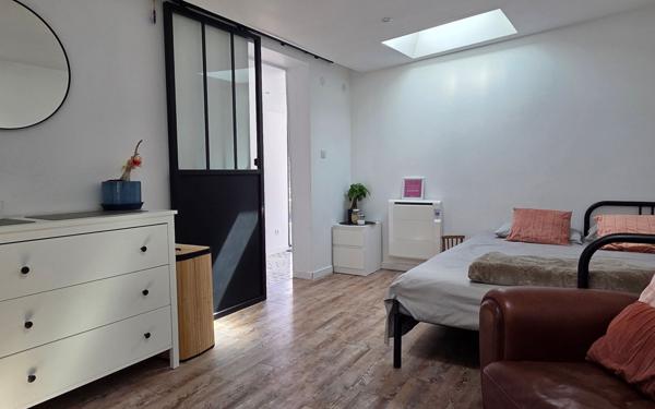 Immeuble à vendre    6 pièces •  La Rochelle