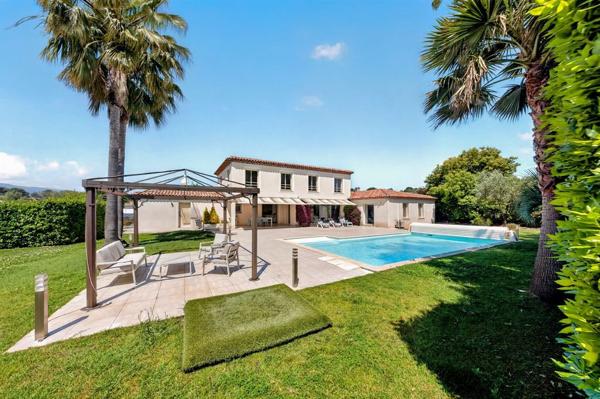 Vente Villa de luxe Mouans-Sartoux 8 Pièces 223 m²