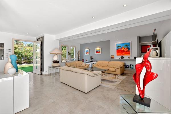 Vente Villa de luxe Mouans-Sartoux 8 Pièces 223 m²