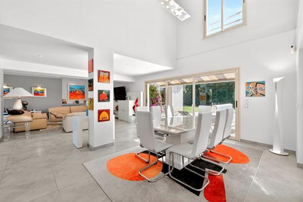 Vente Villa de luxe Mouans-Sartoux 8 Pièces 223 m²