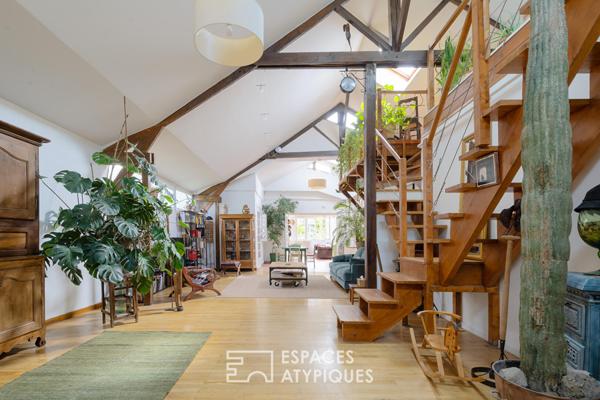Maison type atelier avec jardin paysagé