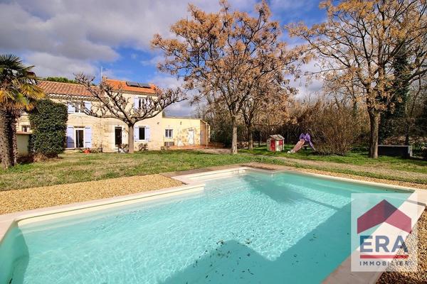 Maison à vendre à Carpentras - 3 chambres - 142m² habitables - Hangar - Piscine