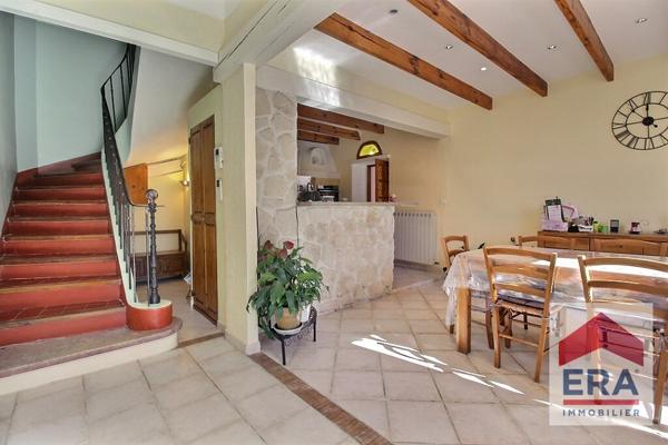 Maison à vendre à Carpentras - 3 chambres - 142m² habitables - Hangar - Piscine