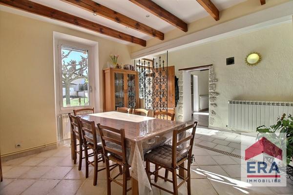 Maison à vendre à Carpentras - 3 chambres - 142m² habitables - Hangar - Piscine