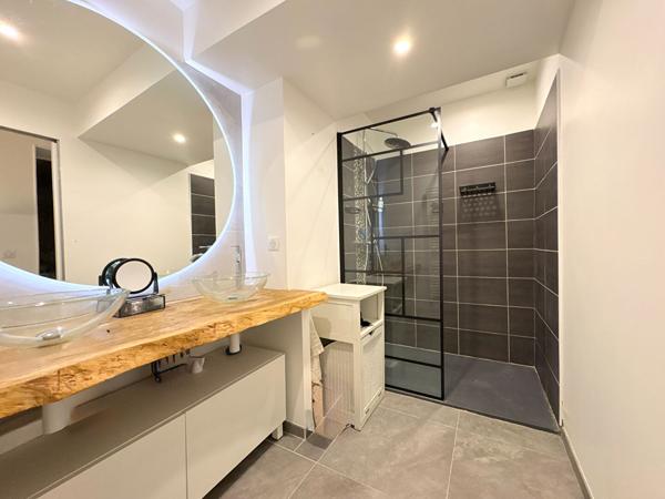 A VENDRE EXCLUSIVITE CADENET 84160 PROCHE CENTRE VILLE MAISON TYPE 4 PIECES D'ENVIRON 87M²