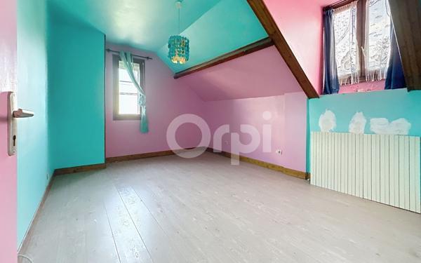 Maison à vendre    5 pièces • 172 m2 Évricourt