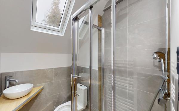 Appartement à vendre    3 pièces •  La Glacerie