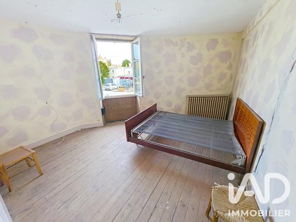 Immeuble à vendre 391 m² Chazelles