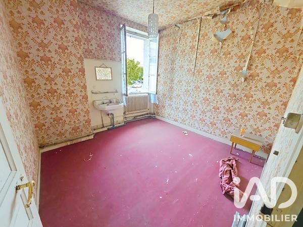 Immeuble à vendre 391 m² Chazelles