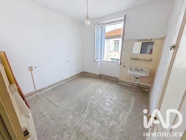 Immeuble à vendre 391 m² Chazelles