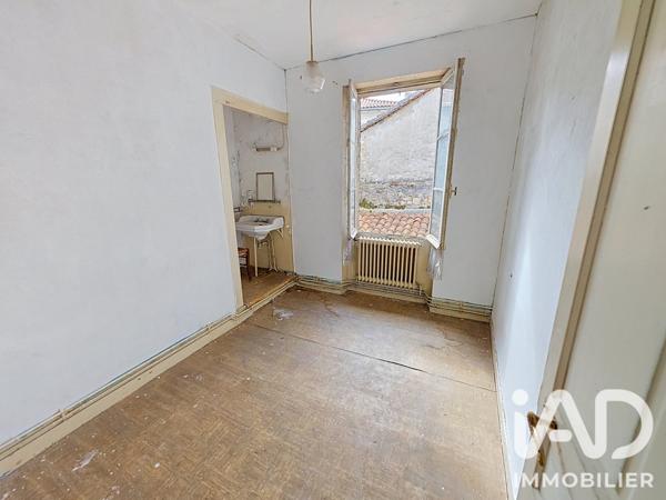 Immeuble à vendre 391 m² Chazelles