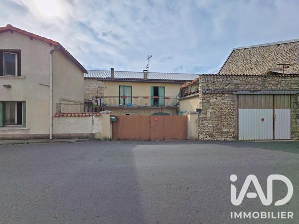 Immeuble à vendre 391 m² Chazelles