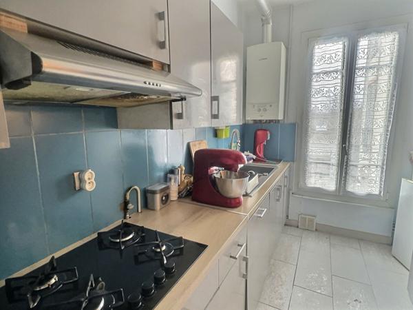 Appartement 3 pièces 63.27 m2 Choisy Le Roi Gondoles Sud