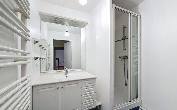 Appartement à vendre    2 pièces • 52,50 m2 Suresnes