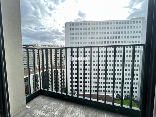 Location Studio 24 m² - Paris 75015