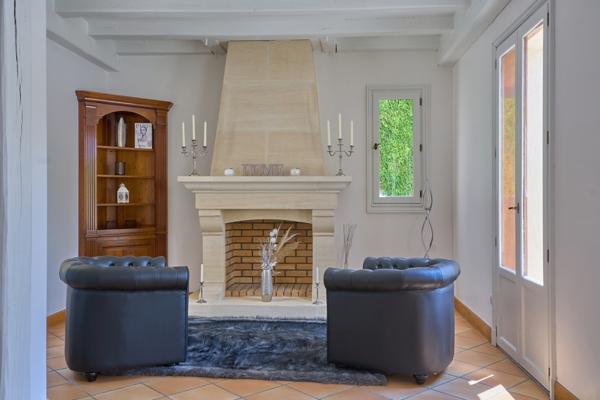 Grande maison de caractère avec grand jardin arboré