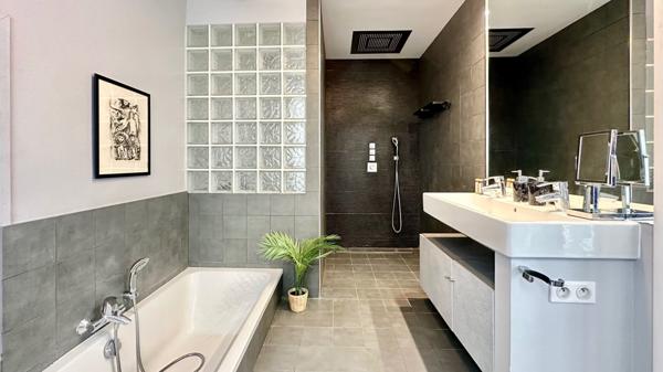 Arts et Métiers - Magnifique 5 pièces - 3 chambres - 2 salles de bain