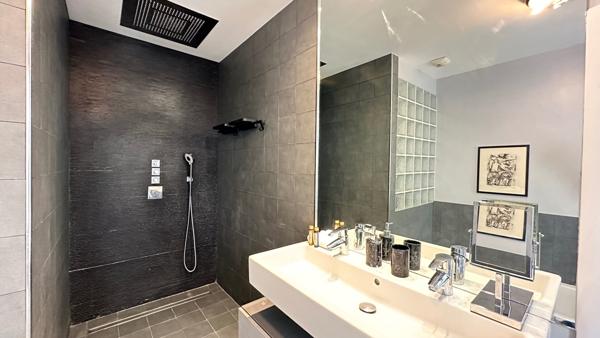 Arts et Métiers - Magnifique 5 pièces - 3 chambres - 2 salles de bain