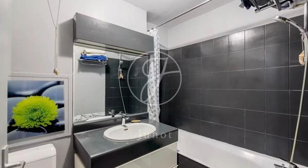 Arts et Métiers - Magnifique 5 pièces - 3 chambres - 2 salles de bain