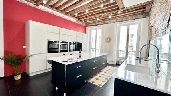 Arts et Métiers - Magnifique 5 pièces - 3 chambres - 2 salles de bain