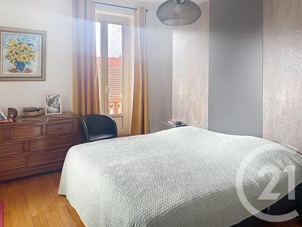 Appartement F5 à vendre  5 pièces - 112 m 2   REMIREMONT  - 88