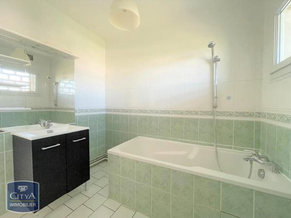 Appartement à louer 3 pièces 63.99m² Libourne (33500)