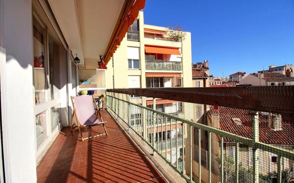 Appartement à vendre    3 pièces • 77 m2 Marseille 5
