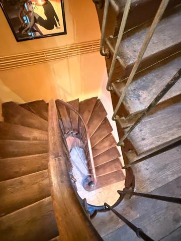 Maison de ville de 157m² avec potentiel local professionnel et dépendances, jardin 90 950 €