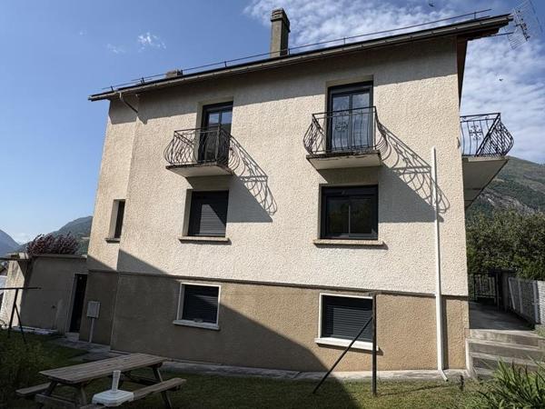 Maison à vendre |  Luz-Saint-Sauveur |  12 pièces | 220 m²