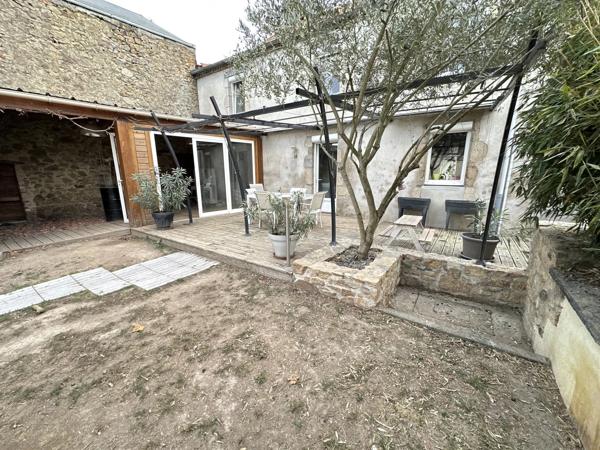 Maison de caractère de 181 m²à Saint-Sauveur, rénovée, avec grenier à finir d'aménager