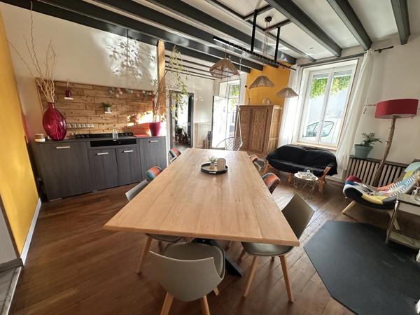 Maison de caractère de 181 m²à Saint-Sauveur, rénovée, avec grenier à finir d'aménager
