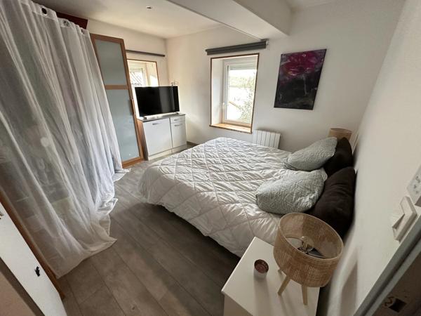 Maison de caractère de 181 m²à Saint-Sauveur, rénovée, avec grenier à finir d'aménager