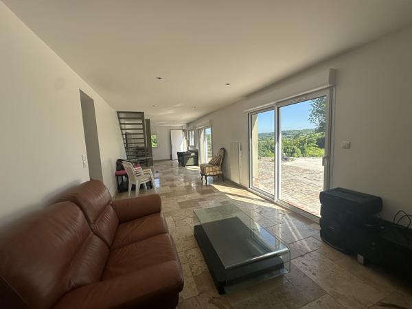 Maison 13 pièces - 330 m²