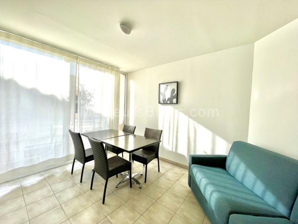 PORT FREJUS - APPARTEMENT T3 61m2 dans résidence avec piscine & accès direct plage