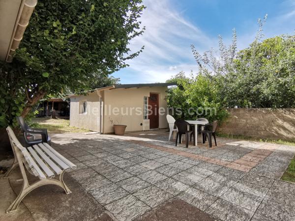 Maison 7 pièces et dépendances