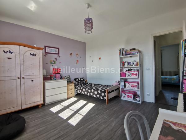 Maison 7 pièces et dépendances