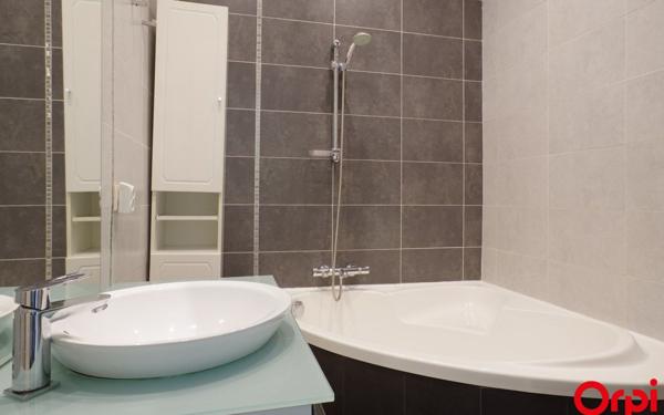 Appartement à louer    3 pièces • 95,11 m2 Lyon 6